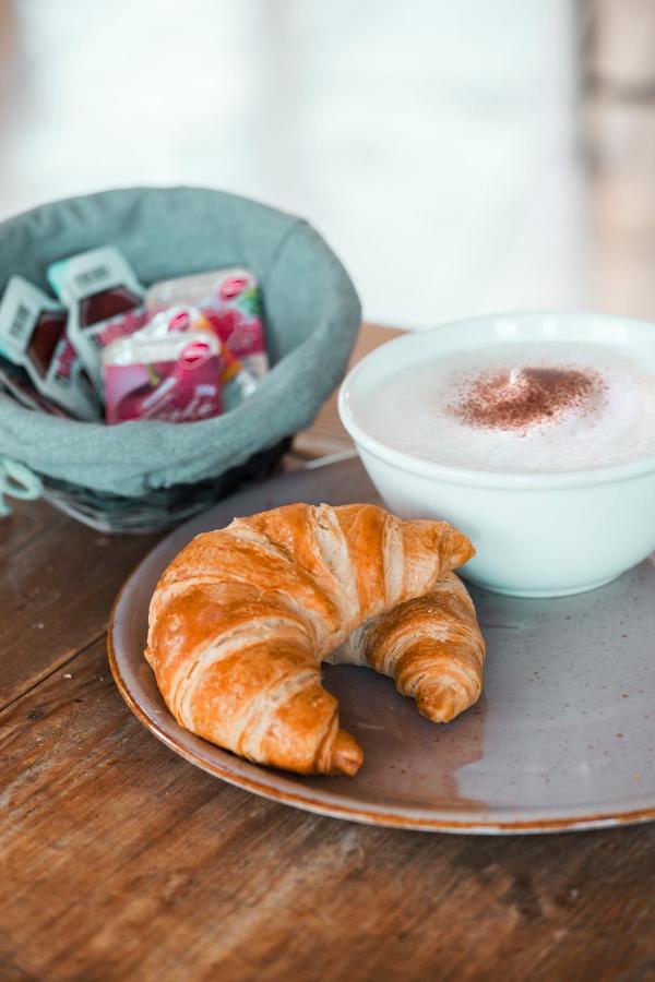 Bed & Breakfast Unter Den Linden Hungen 외부 사진