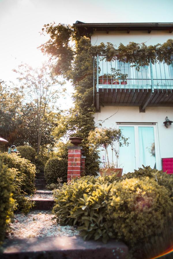 Bed & Breakfast Unter Den Linden Hungen 외부 사진